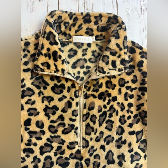 Amaryllis Leopard Cheetah Fleece 3/4 Zip Pullover Sweatshirt Size S Small - Picture 2 of 3